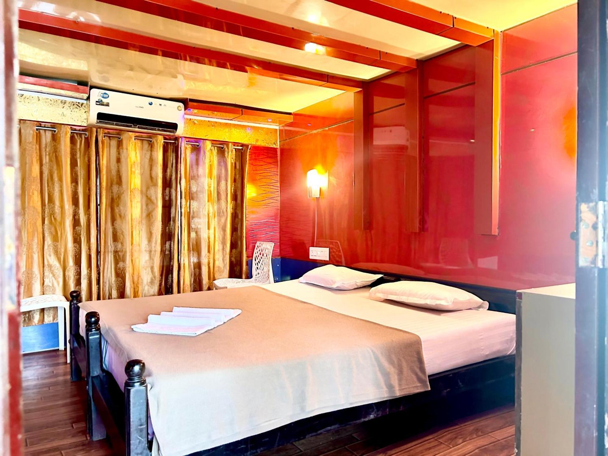 Harmony Houseboats Hotel Alappuzha Eksteriør billede