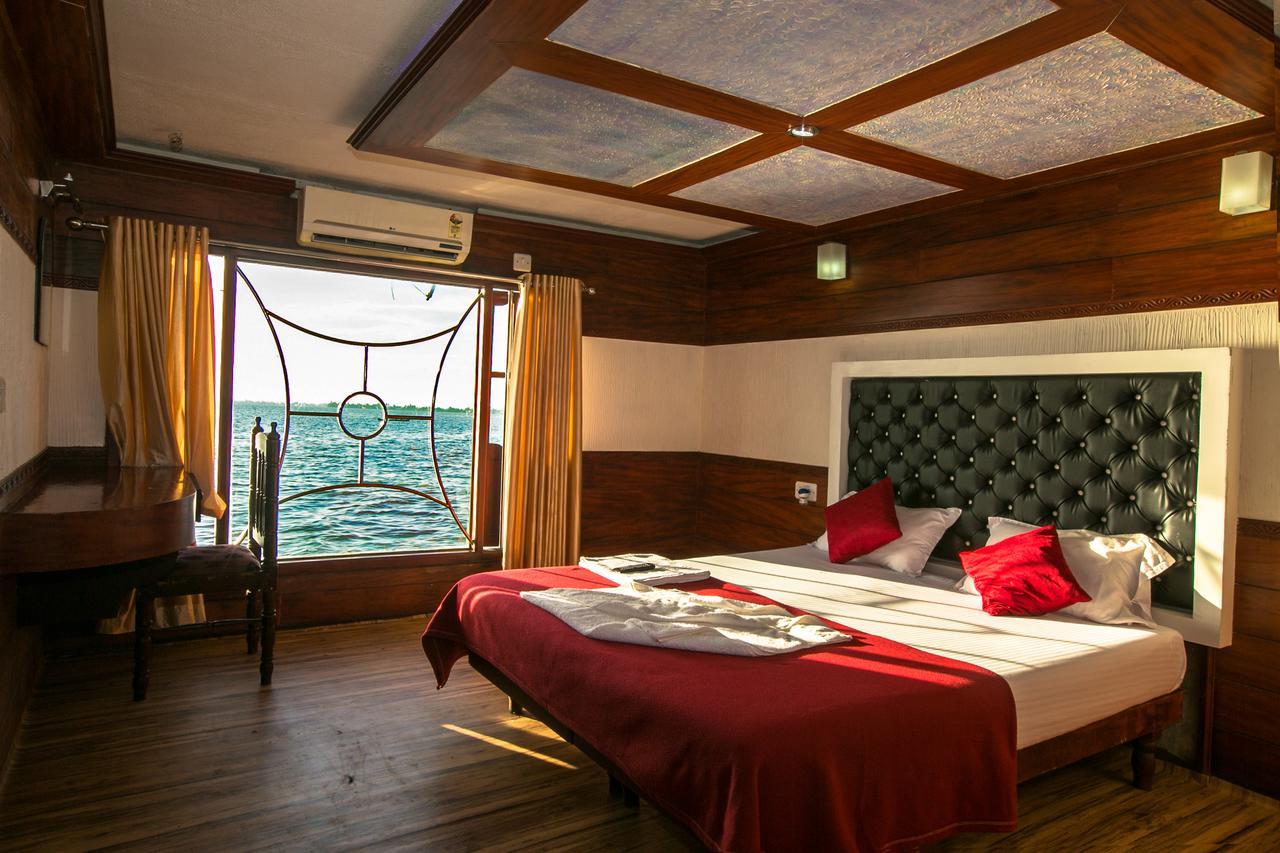 Harmony Houseboats Hotel Alappuzha Eksteriør billede
